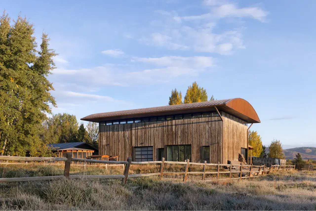 crescent-barn-side-view